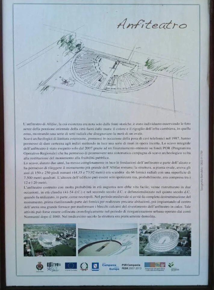 Pannelli informativi dell'anfiteatro romano di Alife