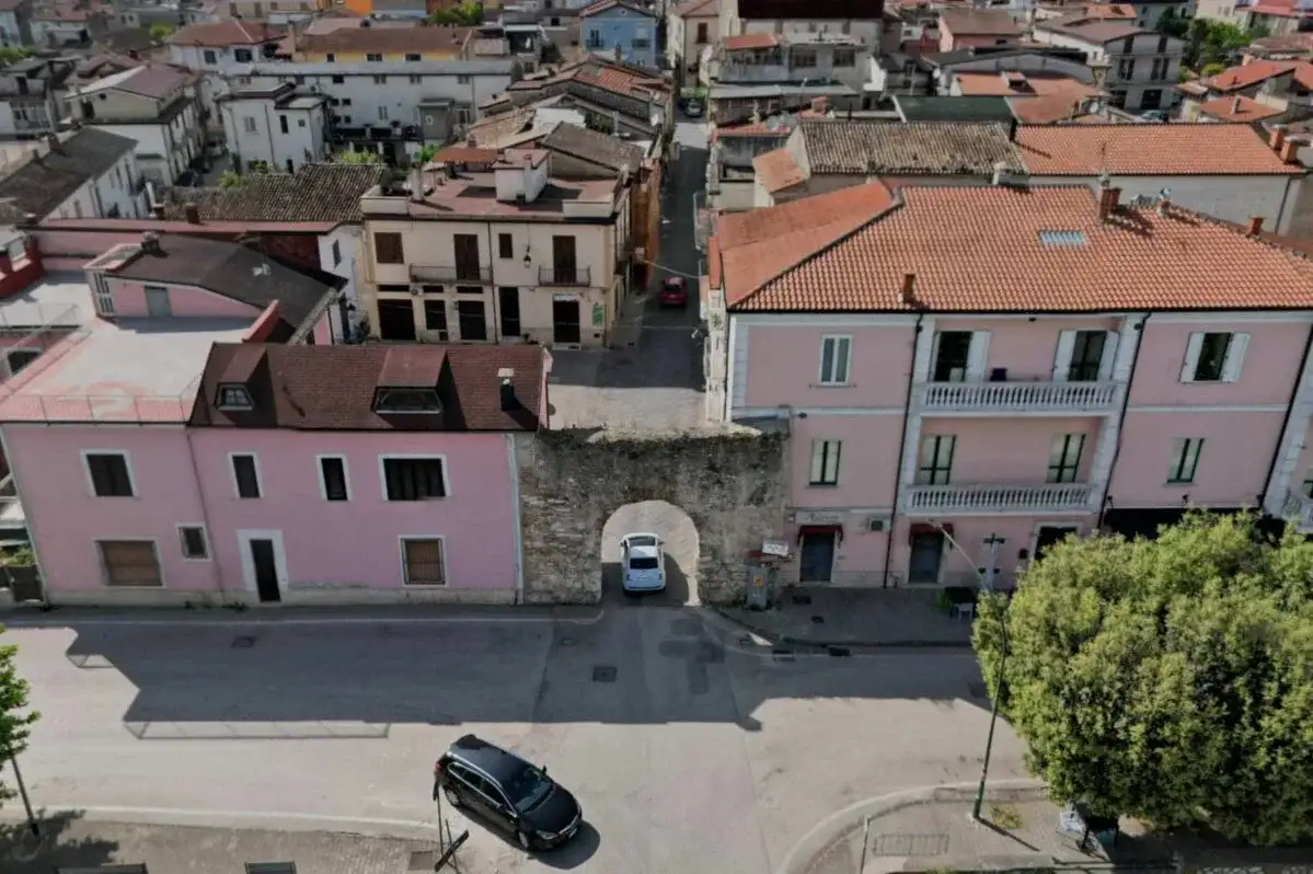 Porta Napoli di Alife